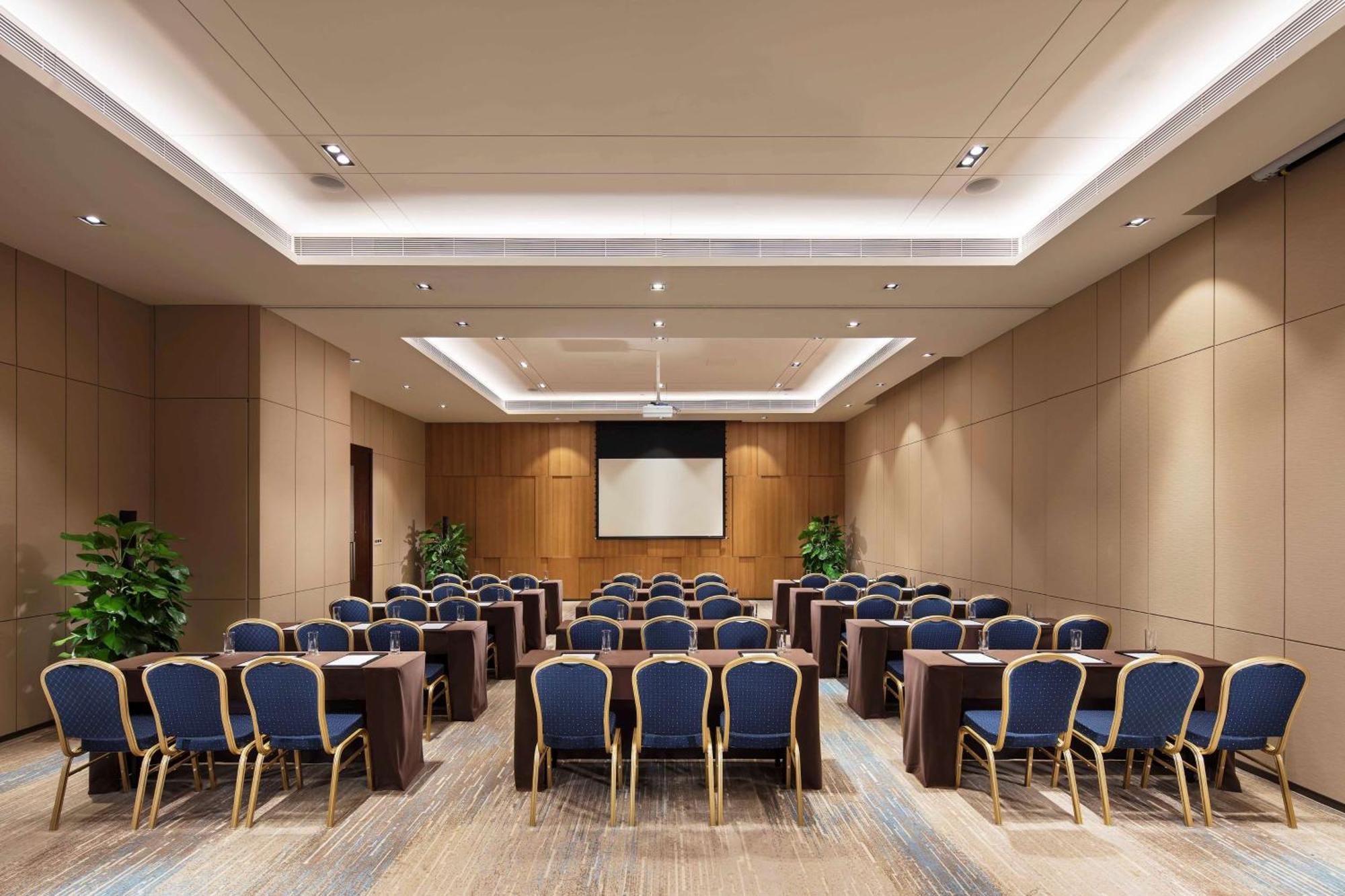 Hilton Garden Inn Shiyan Dış mekan fotoğraf